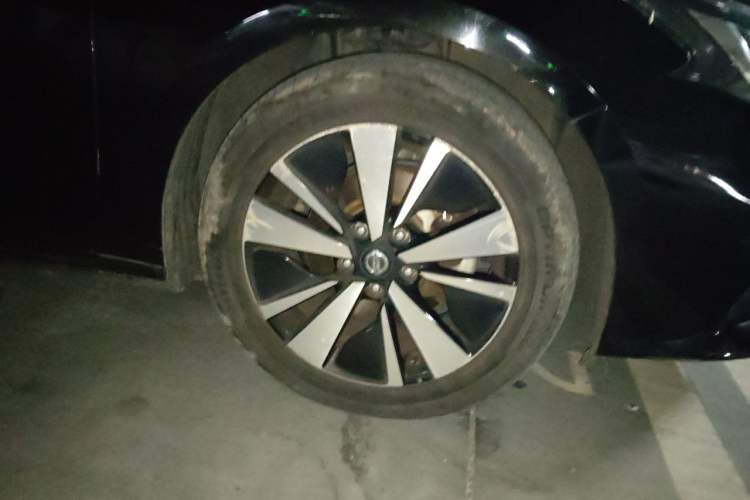 Used Nissan Teana 2021 2.0L XL Upper AD1 Smart Drive & Navigation Edition Right Front Wheel Hub