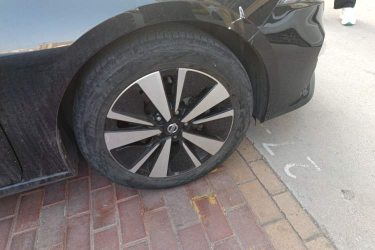 Used Nissan Teana 2021 2.0L XL Comfort Edition Right Front Wheel Hub