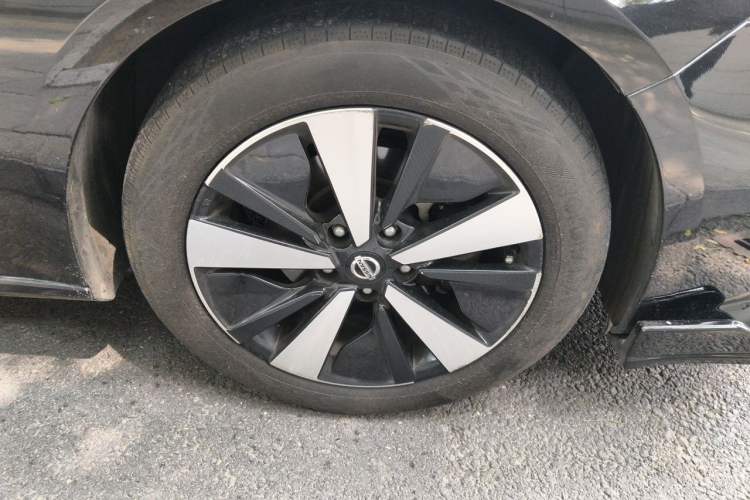 Used Nissan Teana 2021 2.0L XL Comfort Edition Right Front Wheel Hub