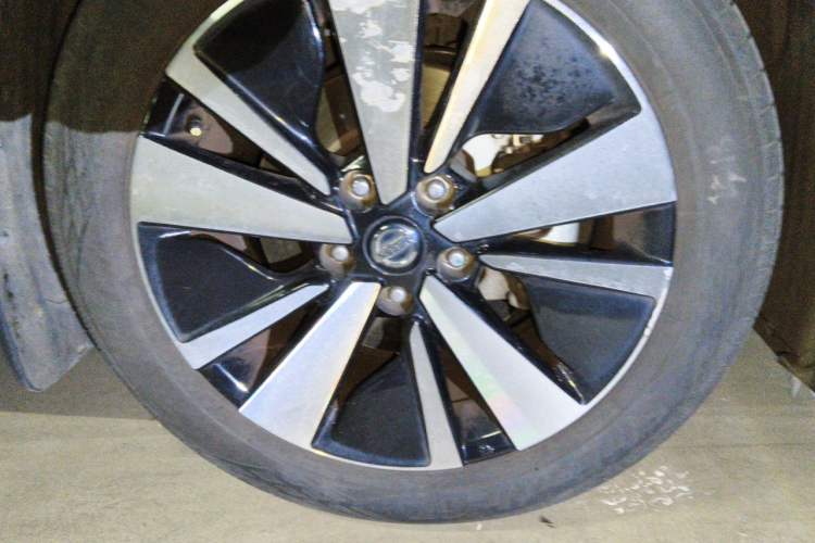 Used Nissan Teana 2021 2.0L XL Comfort Edition Right Front Wheel Hub