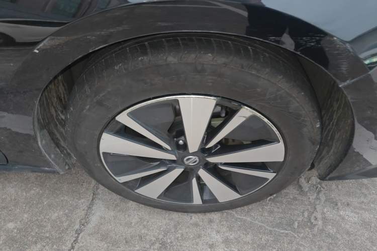 Used Nissan Teana 2021 2.0L XL Comfort Edition Right Front Wheel Hub