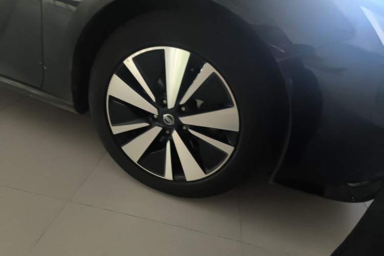 Used Nissan Teana 2021 2.0L XL Comfort Edition Right Front Wheel Hub