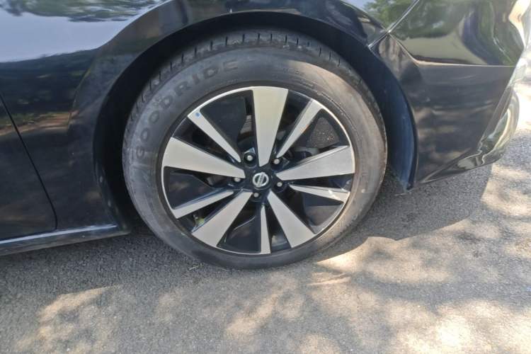 Used Nissan Teana 2021 2.0L XL Comfort Edition Right Front Wheel Hub