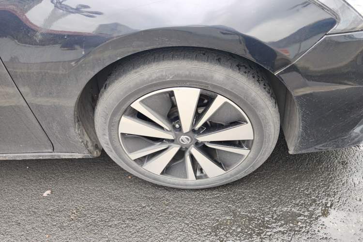Used Nissan Teana 2021 2.0L XL Comfort Edition Right Front Wheel Hub