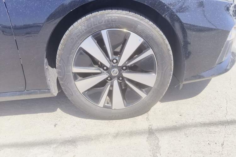 Used Nissan Teana 2021 2.0L XL Comfort Edition Right Front Wheel Hub