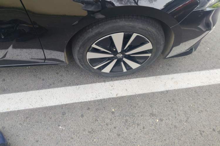Used Nissan Teana 2021 2.0L XL Comfort Edition Right Front Wheel Hub