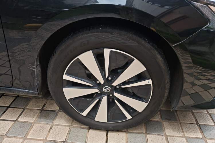 Used Nissan Teana 2021 2.0L XL Comfort Edition Right Front Wheel Hub