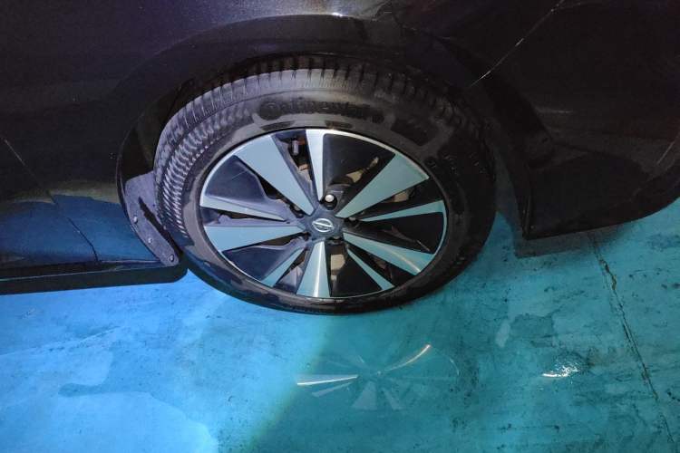 Used Nissan Teana 2021 2.0L XL Comfort Edition Right Front Wheel Hub