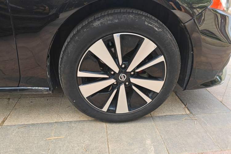 Used Nissan Teana 2021 2.0L XL Comfort Edition Right Front Wheel Hub