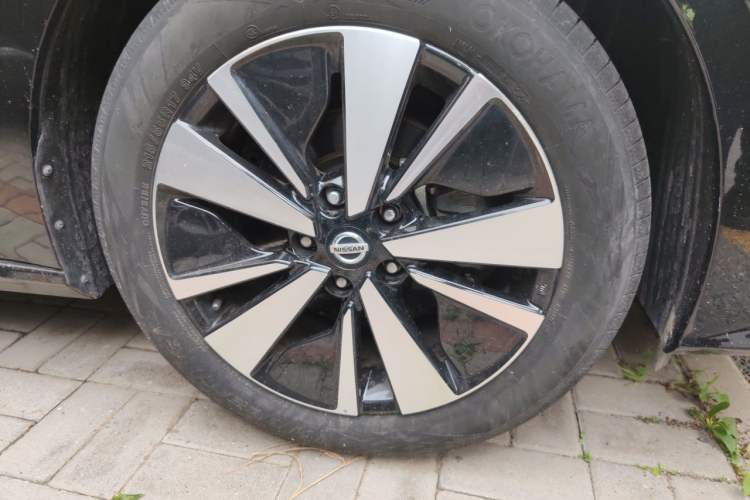 Used Nissan Teana 2021 2.0L XL Comfort Edition Right Front Wheel Hub