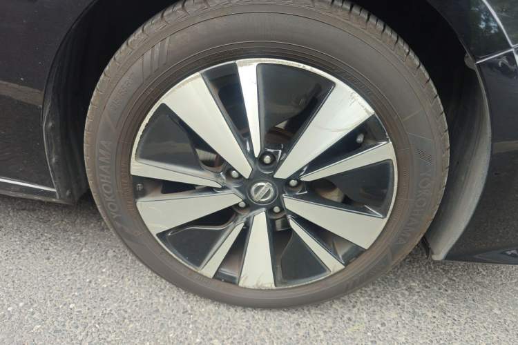 Used Nissan Teana 2021 2.0L XL Comfort Edition Right Front Wheel Hub