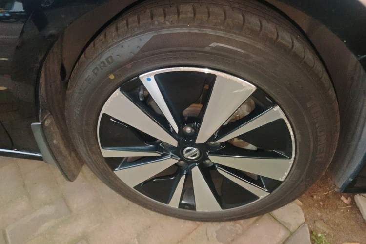 Used Nissan Teana 2021 2.0L XL Comfort Edition Right Front Wheel Hub