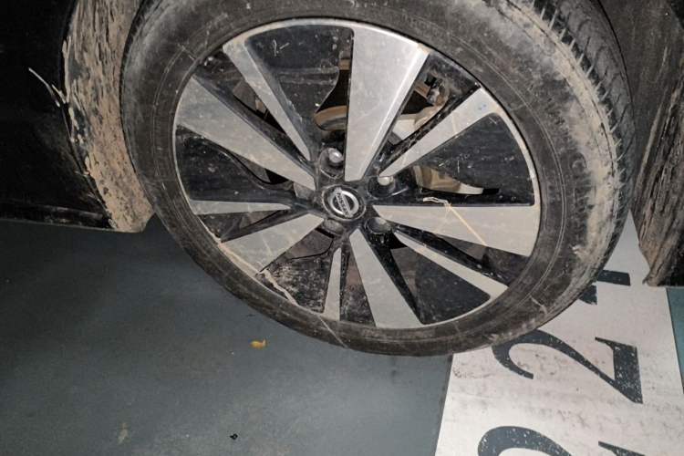 Used Nissan Teana 2021 2.0L XL Comfort Edition Right Front Wheel Hub