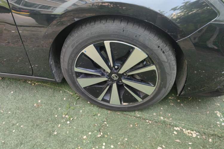 Used Nissan Teana 2021 2.0L XL Comfort Edition Right Front Wheel Hub