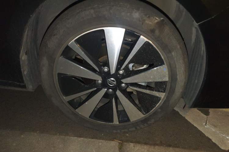 Used Nissan Teana 2021 2.0L XL Comfort Edition Right Front Wheel Hub