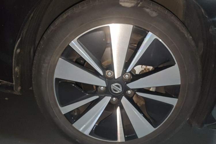 Used Nissan Teana 2021 2.0L XL Comfort Edition Right Front Wheel Hub
