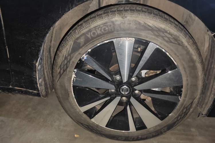 Used Nissan Teana 2021 2.0L XL Comfort Edition Right Front Wheel Hub