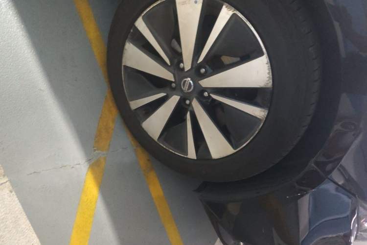 Used Nissan Teana 2021 2.0L XL Comfort Edition Right Front Wheel Hub