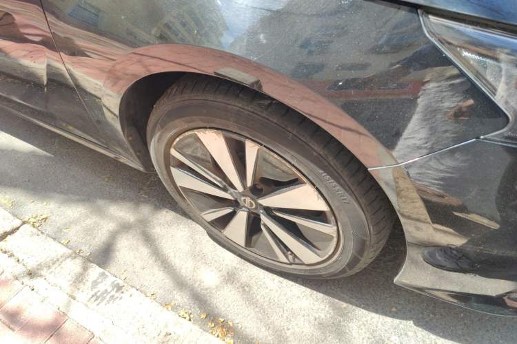 Used Nissan Teana 2021 2.0L XL Comfort Edition Right Front Wheel Hub