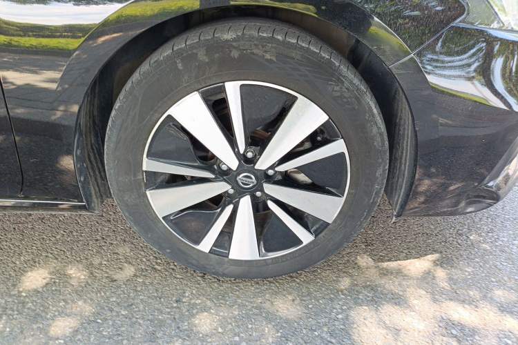 Used Nissan Teana 2021 2.0L XL Comfort Edition Right Front Wheel Hub