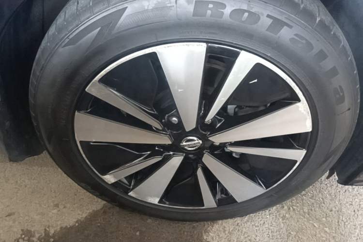 Used Nissan Teana 2021 2.0L XL Comfort Edition Right Front Wheel Hub