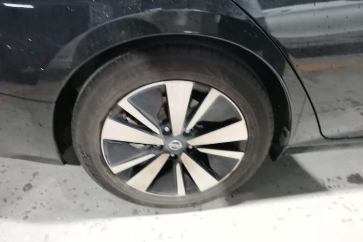 Used Nissan Teana 2021 2.0L XL Upper AD1 Smart Drive & Navigation Edition Right Rear Wheel Hub