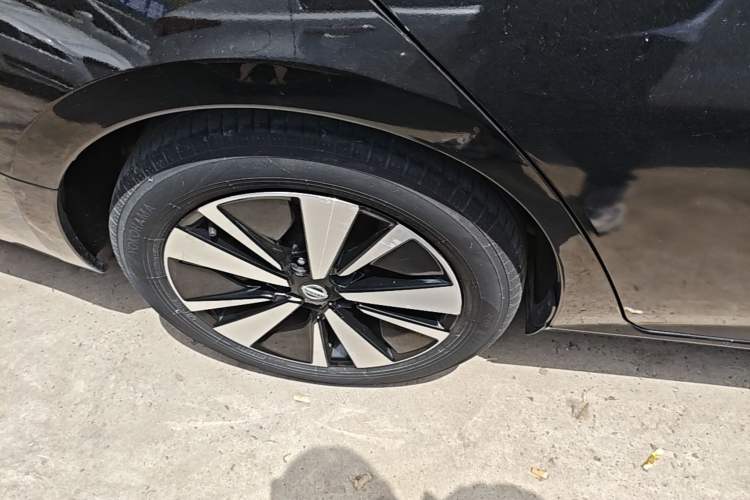 Used Nissan Teana 2021 2.0L XL Upper AD1 Smart Drive & Navigation Edition Right Rear Wheel Hub