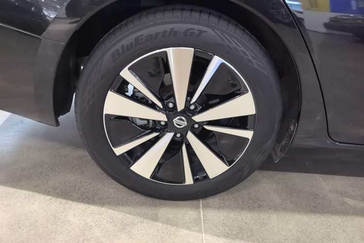 Used Nissan Teana 2021 2.0L XL Comfort Edition Right Rear Wheel Hub