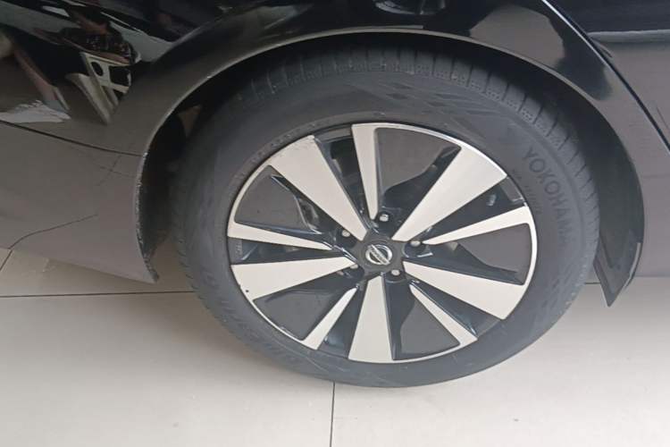 Used Nissan Teana 2021 2.0L XL Comfort Edition Right Rear Wheel Hub