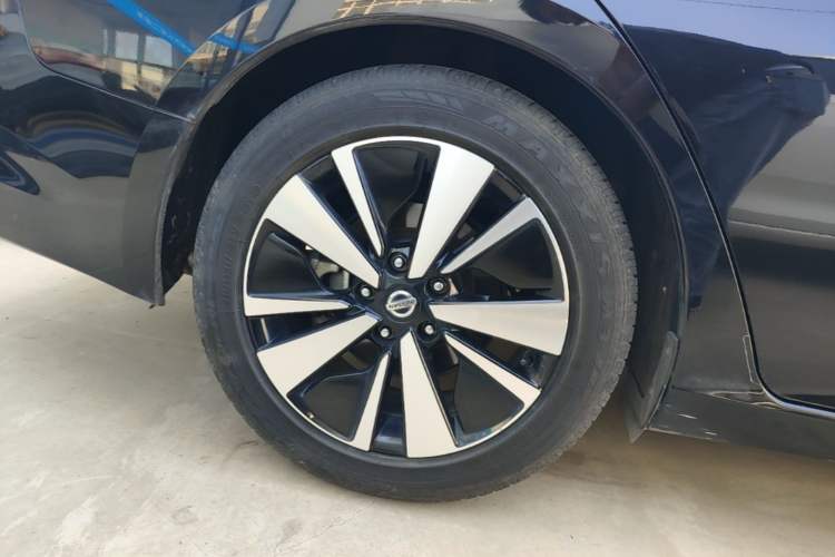 Used Nissan Teana 2021 2.0L XL Comfort Edition Right Rear Wheel Hub