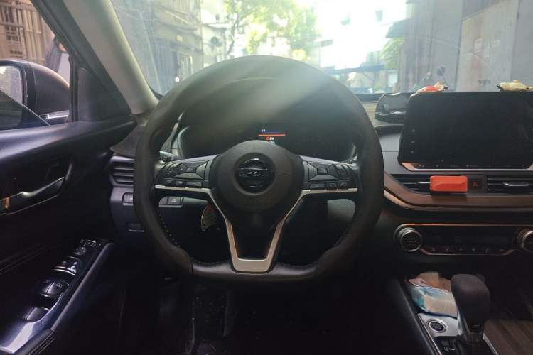 Used Nissan Teana 2021 2.0L XL Comfort Edition Steering Wheel