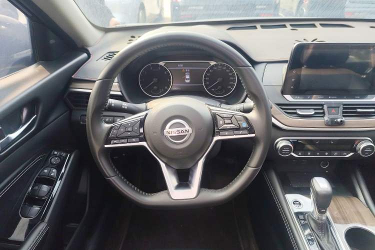 Used Nissan Teana 2021 2.0L XL Upper AD1 Smart Drive & Navigation Edition Steering Wheel