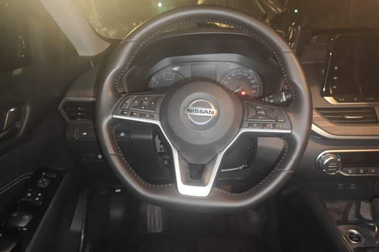 Used Nissan Teana 2021 2.0L XL Comfort Edition Steering Wheel