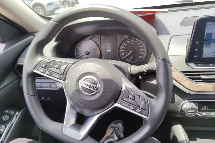 Used Nissan Teana 2021 2.0L XL Comfort Edition Steering Wheel
