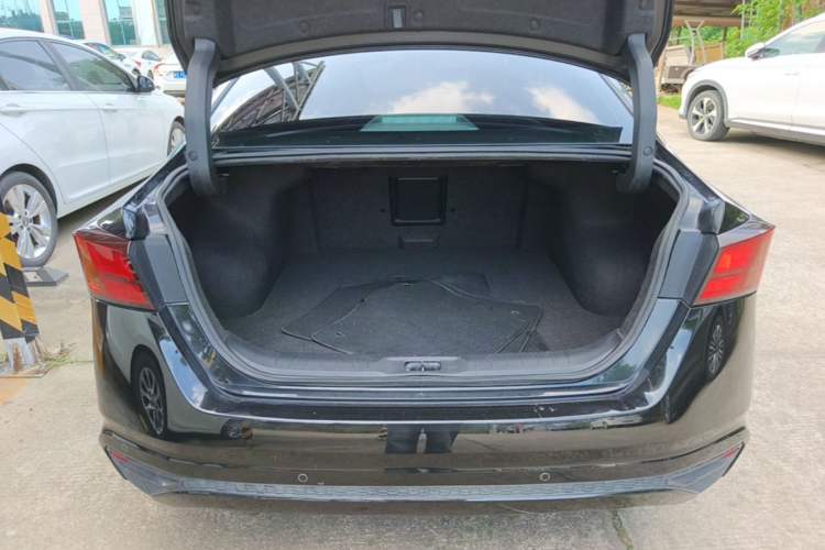 Used Nissan Teana 2021 2.0L XL Upper AD1 Smart Drive & Navigation Edition Trunk