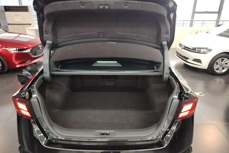 Used Nissan Teana 2021 2.0L XE Fashion Edition Trunk