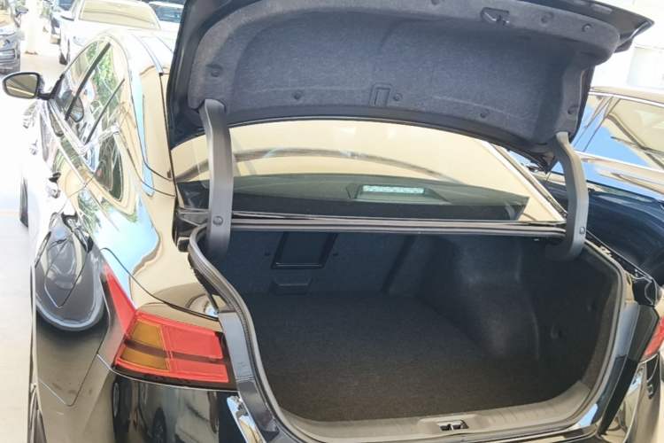 Used Nissan Teana 2021 2.0L XL Comfort Edition Trunk
