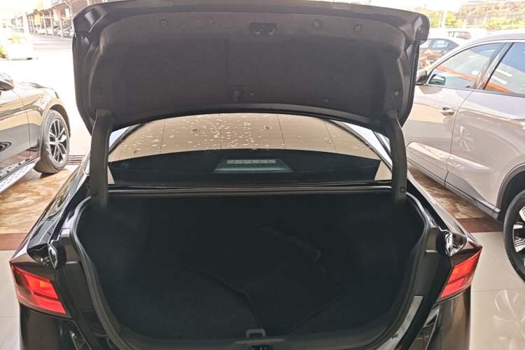 Used Nissan Teana 2021 2.0T XL Smart Upgrade Edition Trunk
