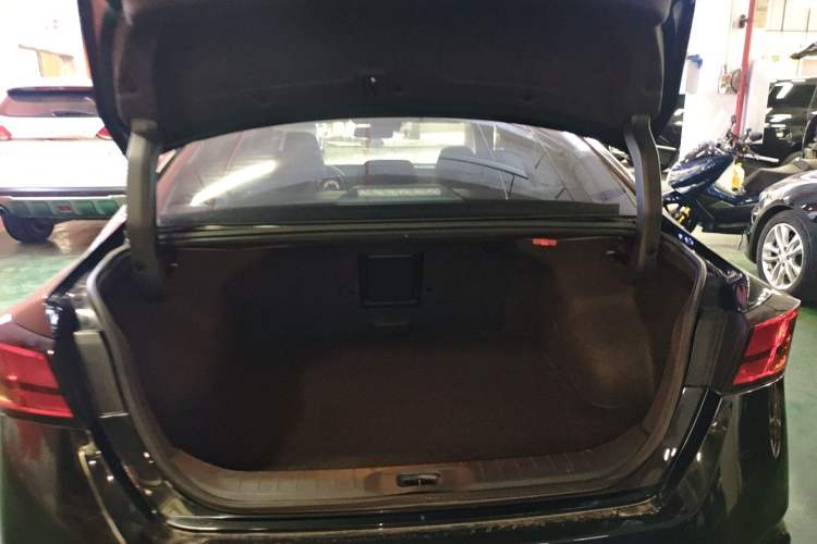 Used Nissan Teana 2021 2.0T XL Smart Upgrade Edition Trunk