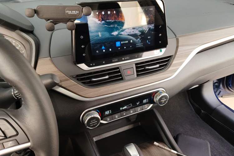 Used Nissan Teana 2021 2.0L XL Comfort Edition Audio And AC Panel
