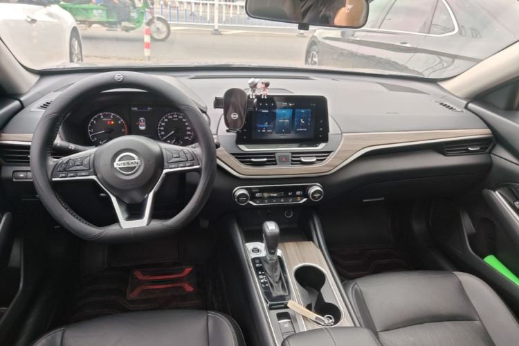 Used Nissan Teana 2021 2.0L XL Comfort Edition Center Console