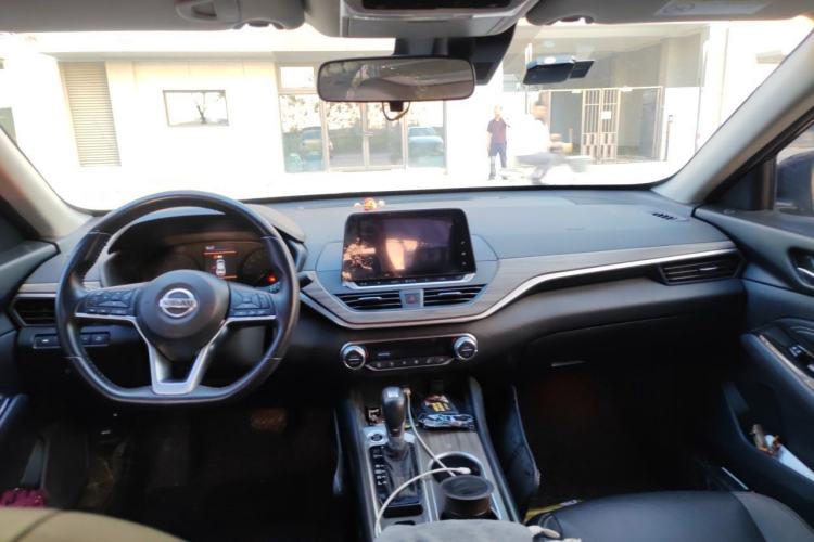 Used Nissan Teana 2021 2.0L XL Comfort Edition Center Console