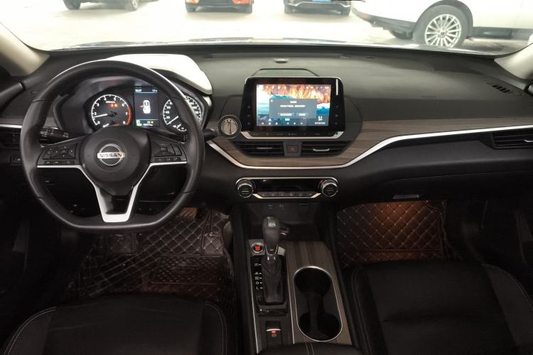 Used Nissan Teana 2021 2.0L XL Comfort Edition Center Console