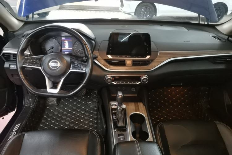 Used Nissan Teana 2021 2.0L XL Comfort Edition Center Console
