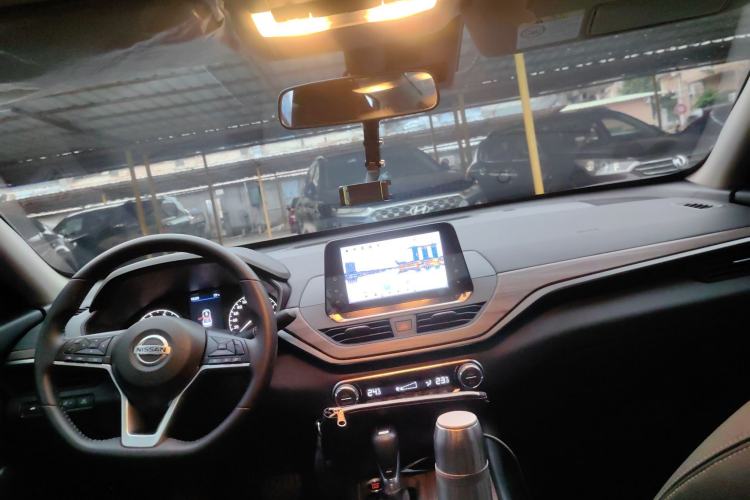 Used Nissan Teana 2021 2.0L XL Comfort Edition Center Console