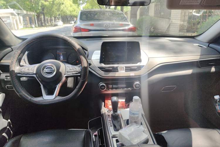 Used Nissan Teana 2021 2.0L XL Comfort Edition Center Console