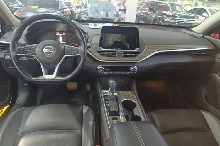 Used Nissan Teana 2021 2.0L XL Comfort Edition Center Console