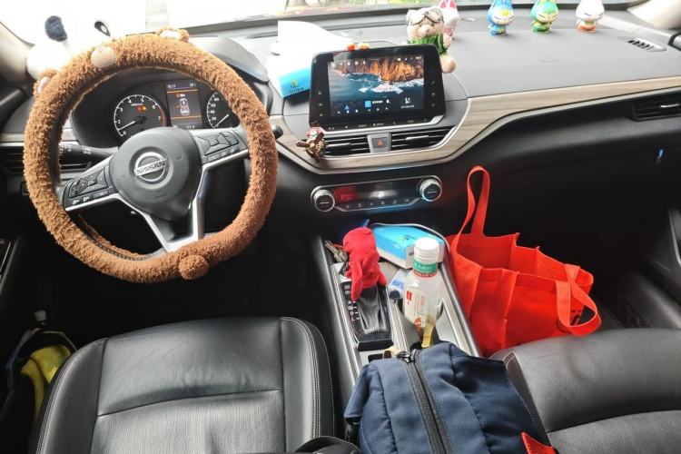 Used Nissan Teana 2021 2.0L XL Comfort Edition Center Console