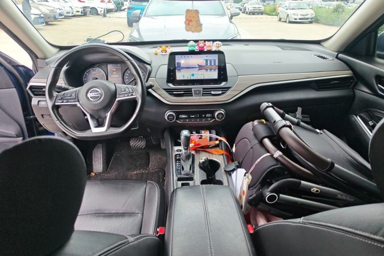 Used Nissan Teana 2021 2.0L XL Comfort Edition Center Console