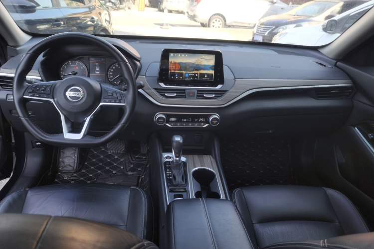Used Nissan Teana 2021 2.0L XL Comfort Edition Interior 2